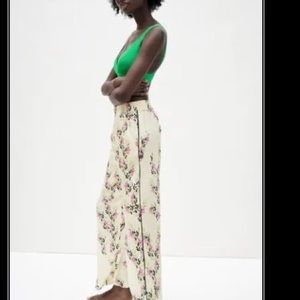 ZARA PRINTED FLOWY PANTS W/ PIPING